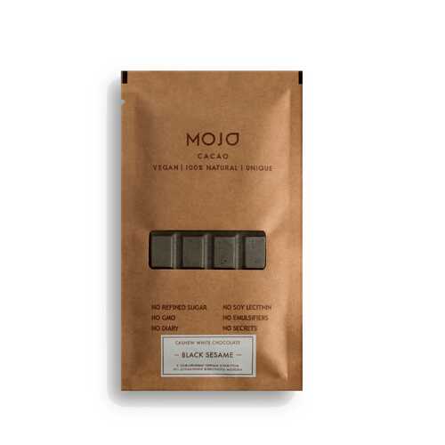 Белый шоколад Mojo Cacao с черным кунжутом black sesame в Магнит